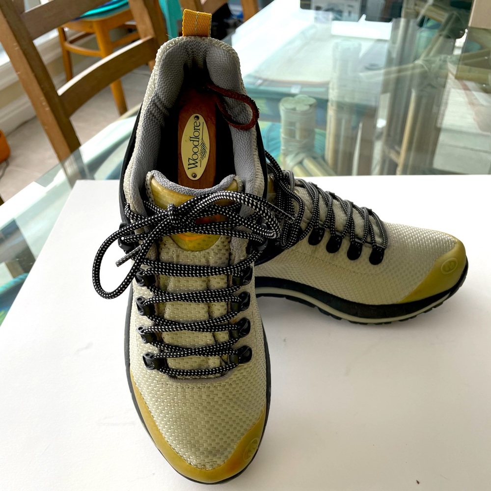 MERRELL Outdoor Climbing and Camping Shoes.